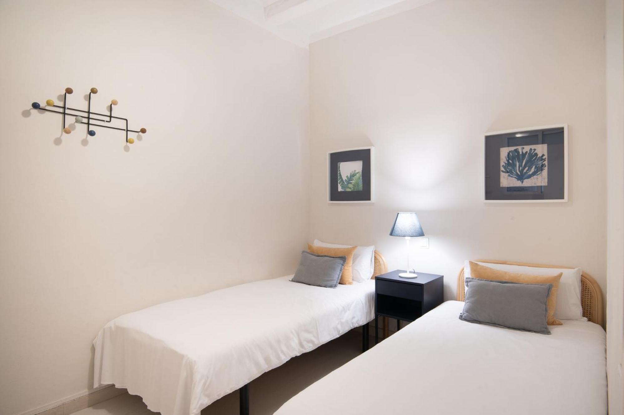 Cozy In The Heart Of Gracia Appartamento Barcellona